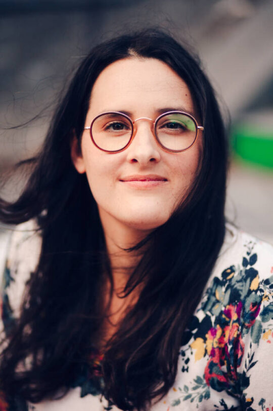 																Julia Thévenot